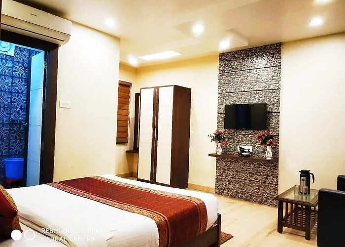 Hotel Aadesh Palace