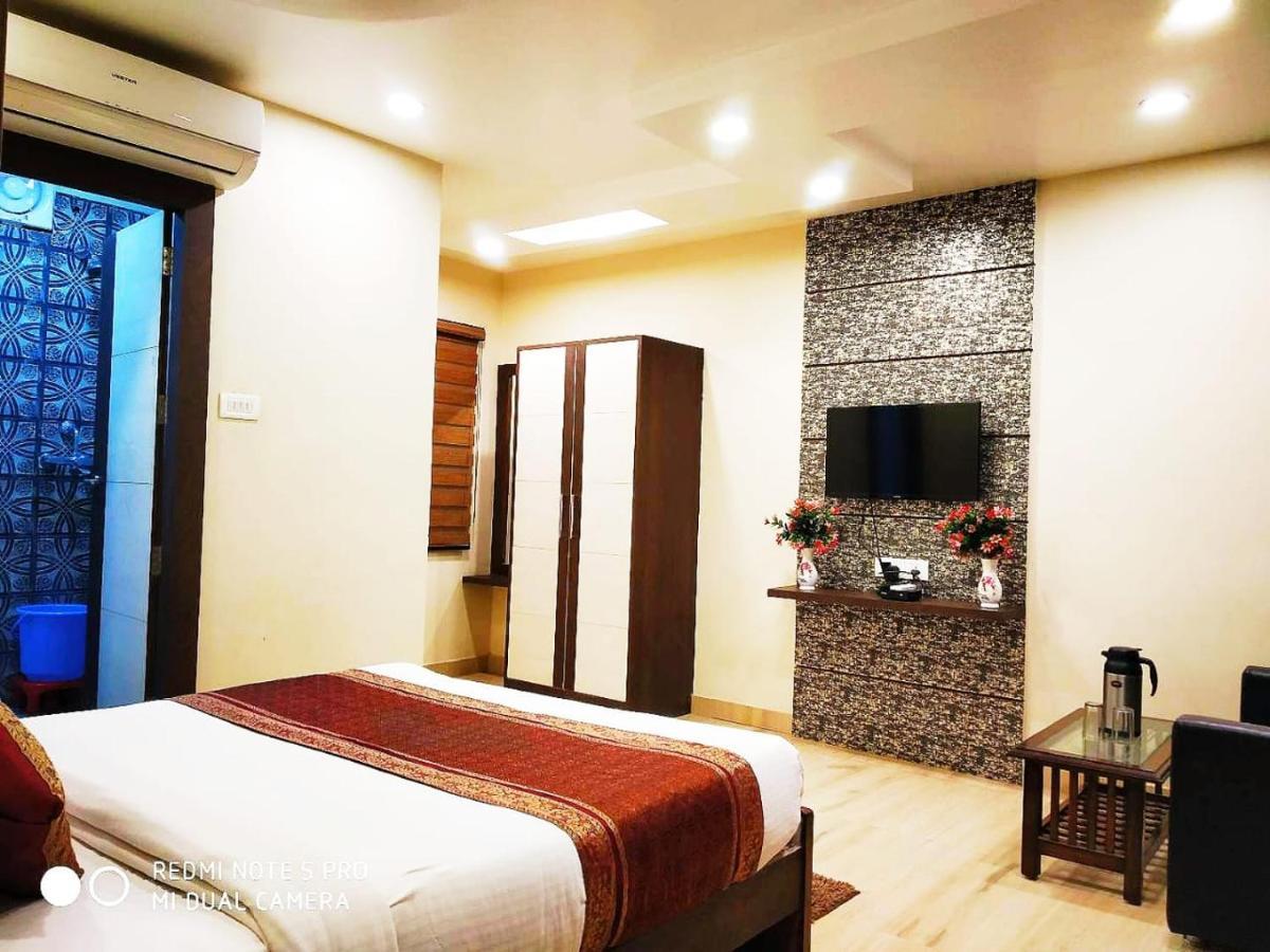Aadesh Palace