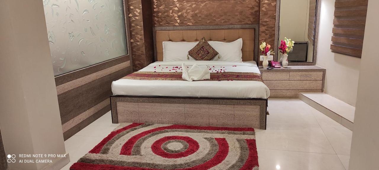 Hotel Aadesh Palace 3*