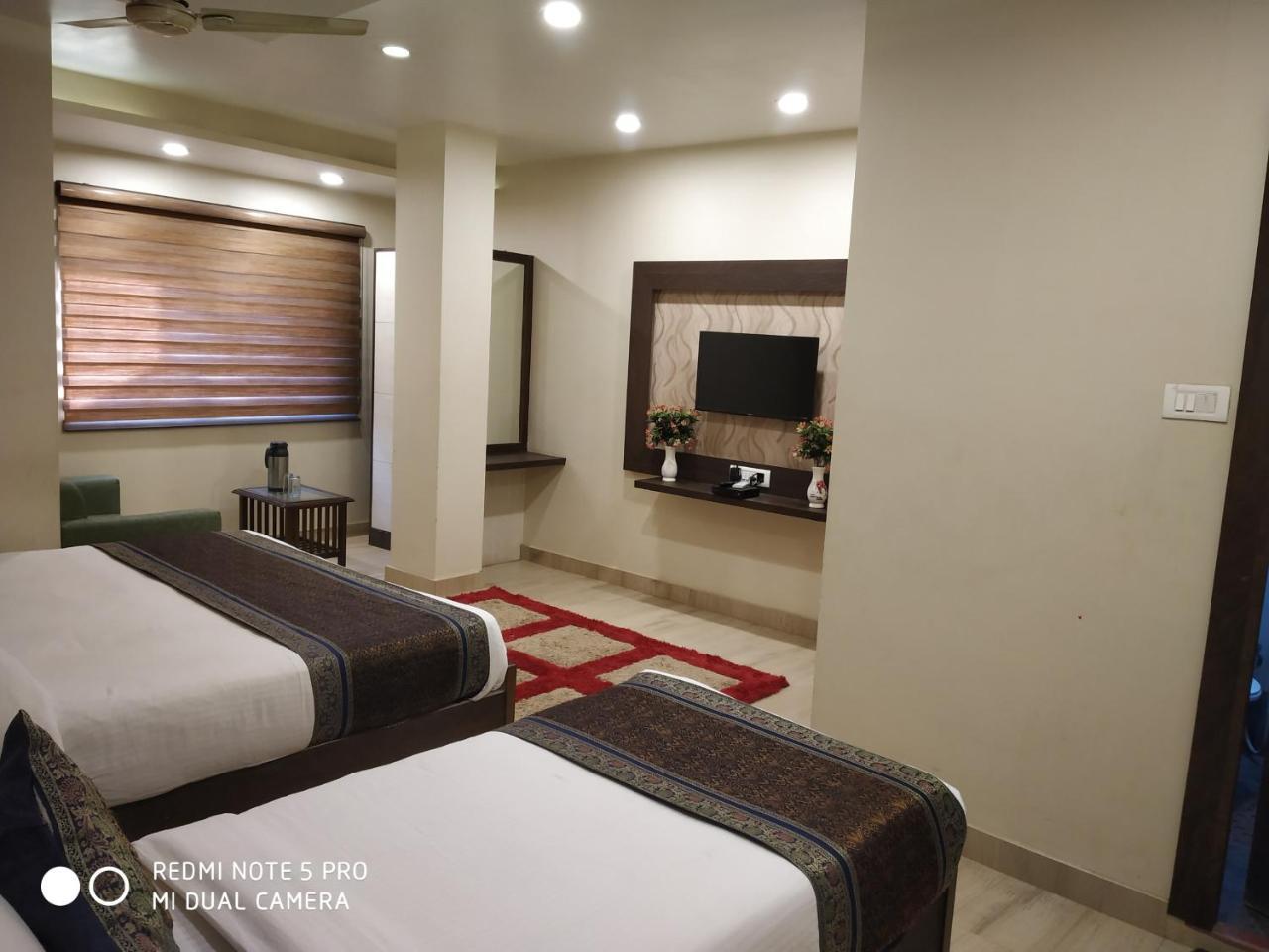 Hotel Aadesh Palace