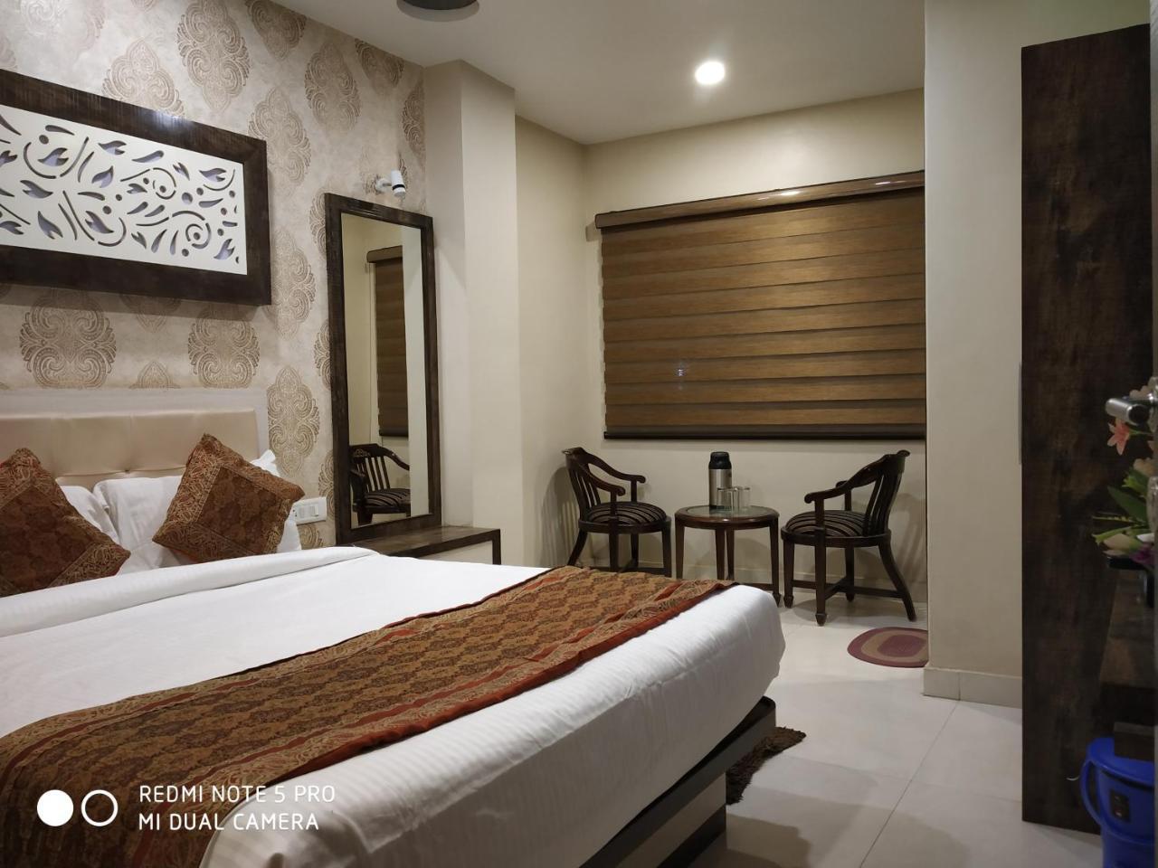 Aadesh Palace Hotel Varanasi