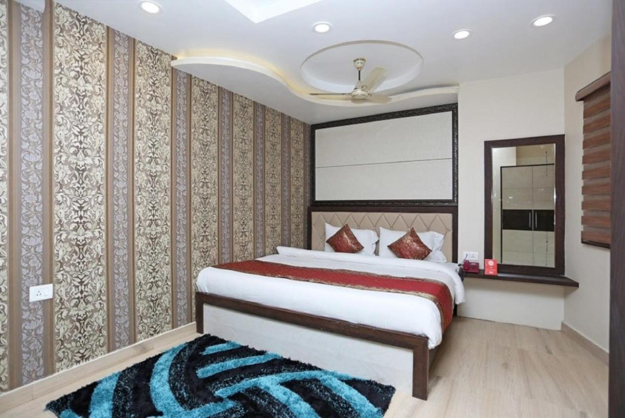 Aadesh Palace Hotel Varanasi
